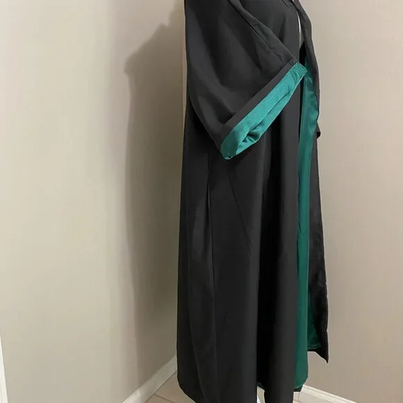 Regal School Robe – Green Lining – Inspired by Harry Potter | Adult Medium - Picture 5 of 8